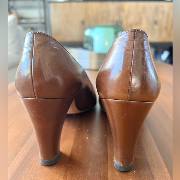 Salvatore Ferragamo Brown Leather Heels - Picture 5 of 10